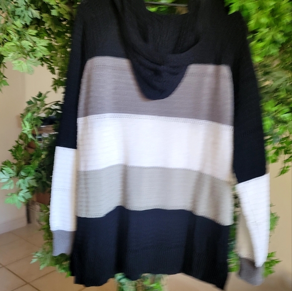 Top - Picture 4 of 4